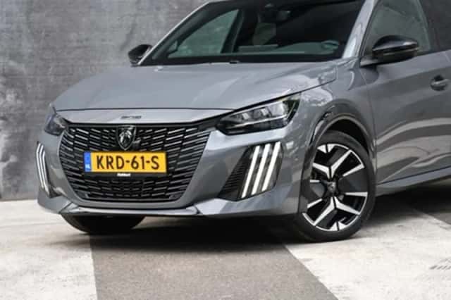 Peugeot 208 (2024) thumbnail 2