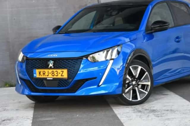 Peugeot e-208 (2021) thumbnail 2