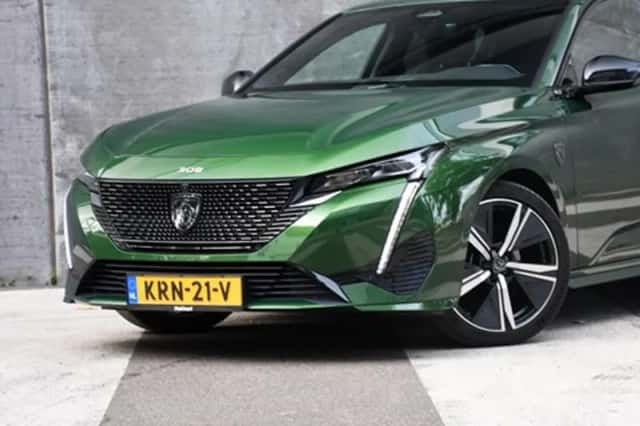 Peugeot 308 (2024) thumbnail 2