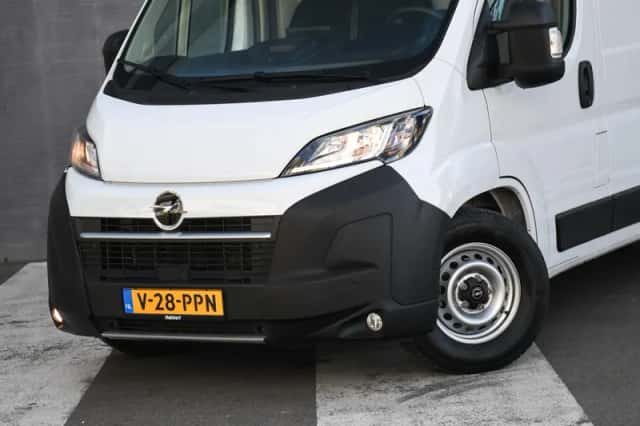 Opel Movano (2024) thumbnail 2