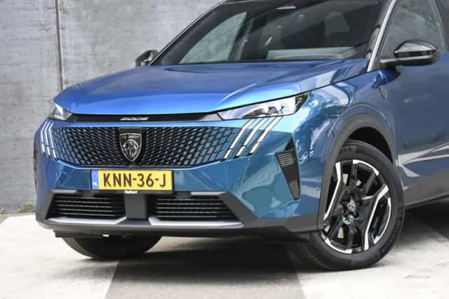 Peugeot 5008 (2026) thumbnail 2