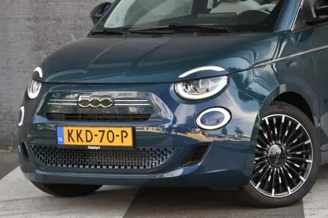 Fiat 500C (2026) thumbnail 2