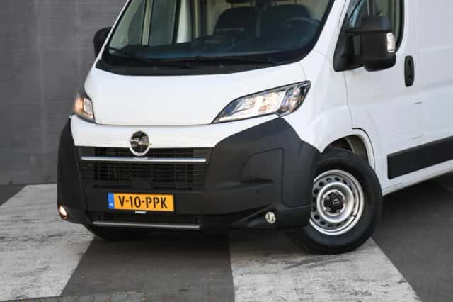 Opel Movano (2024) thumbnail 2