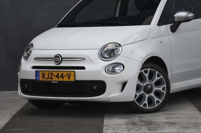 Fiat 500C (2021) thumbnail 2