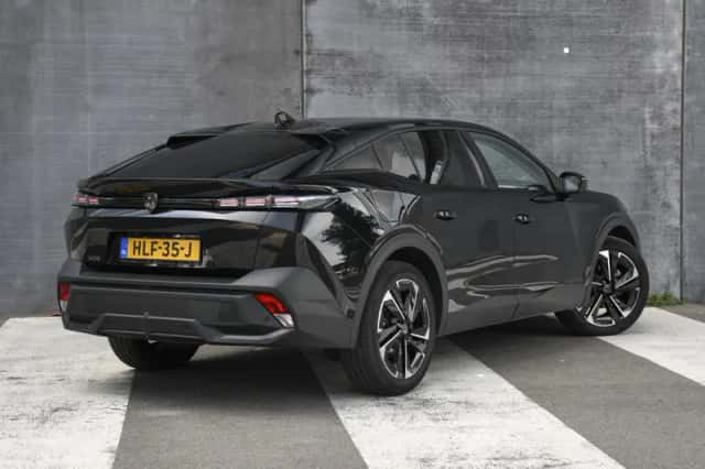 Peugeot 408 (2025) thumbnail 5