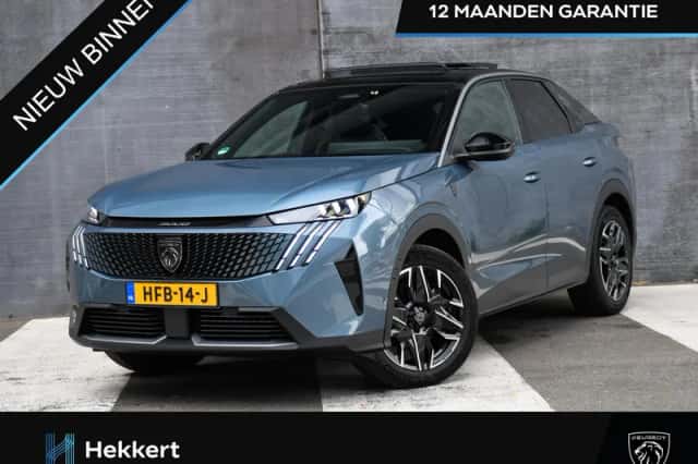 Peugeot 3008 (2023) thumbnail 1