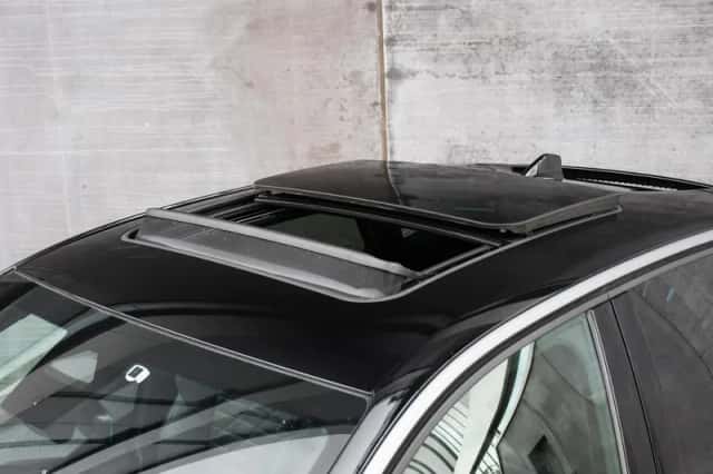 Peugeot 3008 (2023) thumbnail 3