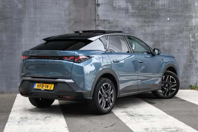 Peugeot 3008 (2023) thumbnail 6