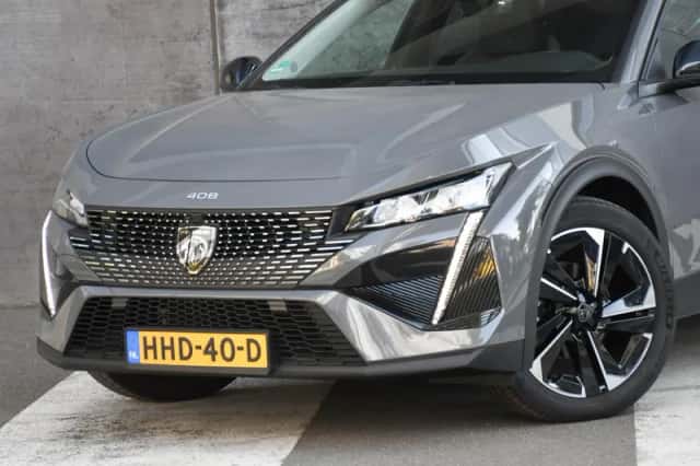 Peugeot 408 (2025) thumbnail 2