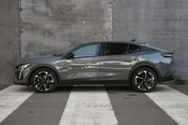 Peugeot 408 (2025) thumbnail 3