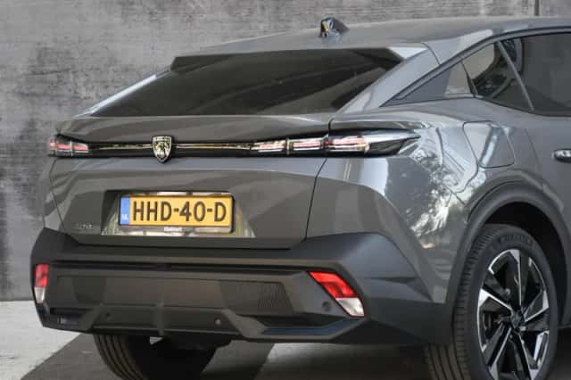 Peugeot 408 (2025) thumbnail 5