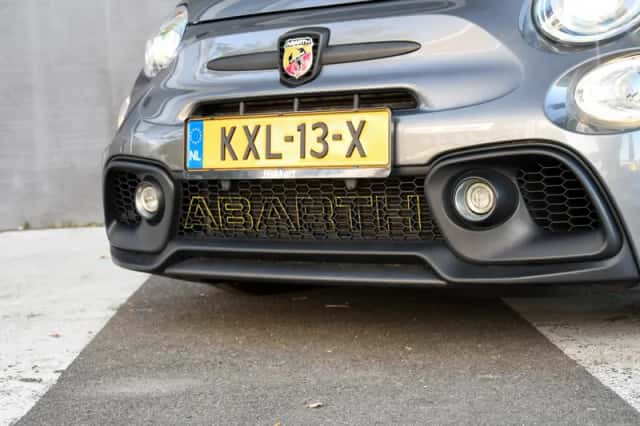 Abarth 500 C (2018) thumbnail 3