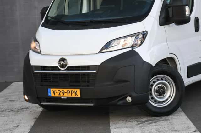 Opel Movano (2024) thumbnail 2