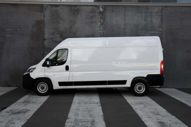 Opel Movano (2024) thumbnail 3