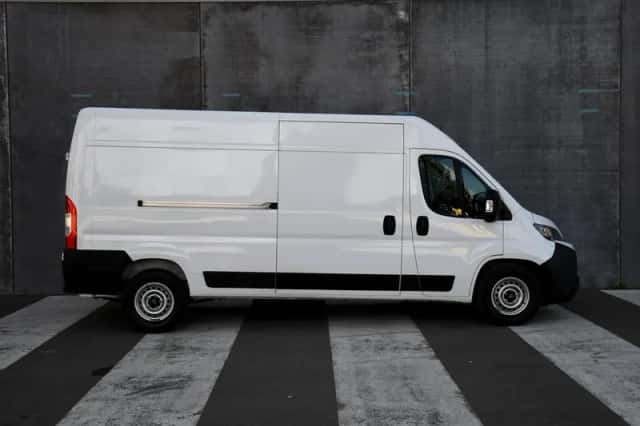 Opel Movano (2024) thumbnail 4