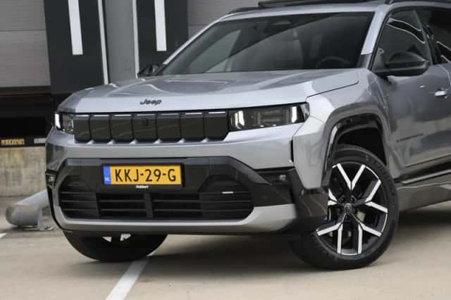 Jeep Compass (2026) thumbnail 2