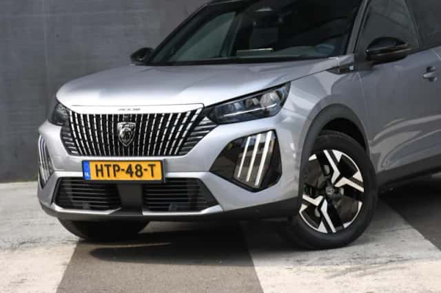 Peugeot e-2008 (2025) thumbnail 2