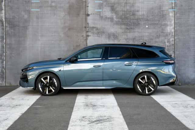 Peugeot e-308 (2026) thumbnail 3