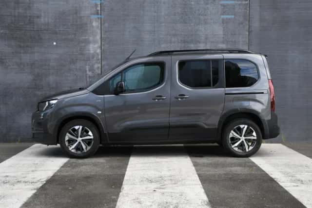 Peugeot Rifter (2021) thumbnail 3