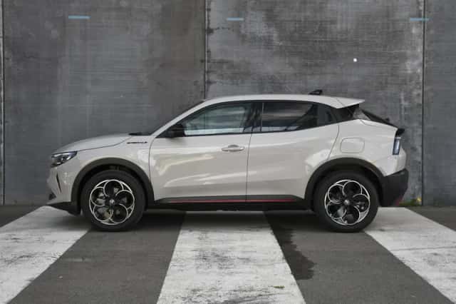 Alfa Romeo Junior (2026) thumbnail 4