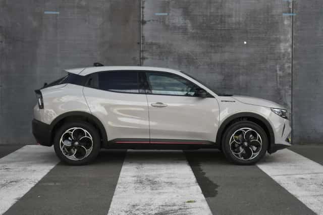 Alfa Romeo Junior (2026) thumbnail 5