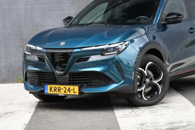 Alfa Romeo Junior (2025) thumbnail 2