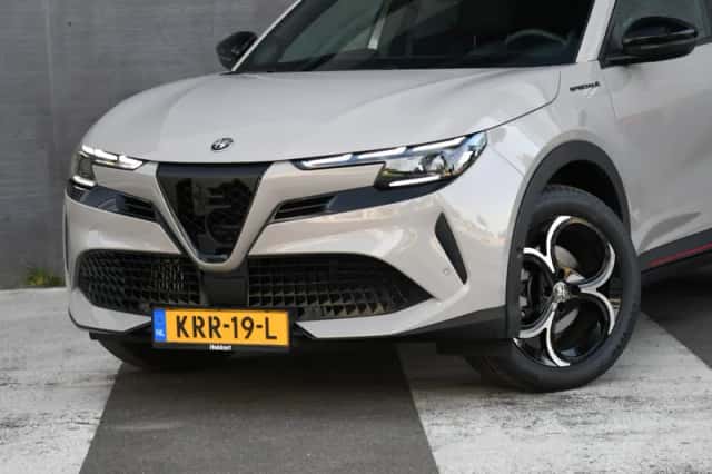 Alfa Romeo Junior (2025) thumbnail 2
