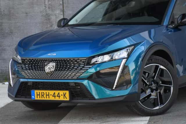 Peugeot 408 (2025) thumbnail 2