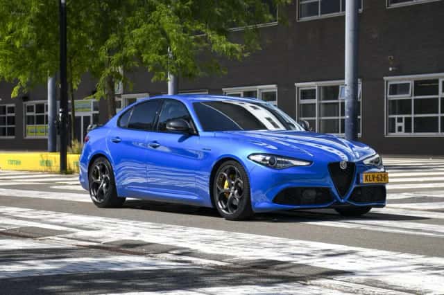 Alfa Romeo Giulia (2019) thumbnail 4