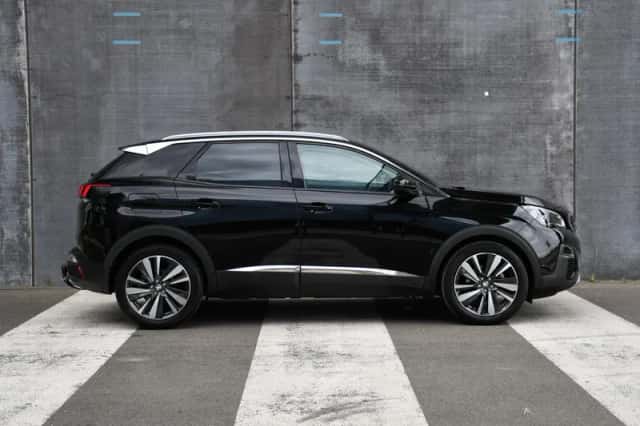 Peugeot 3008 (2019) thumbnail 4