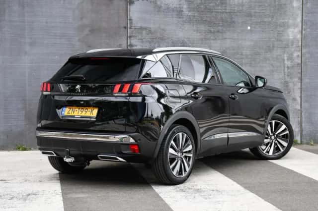 Peugeot 3008 (2019) thumbnail 5