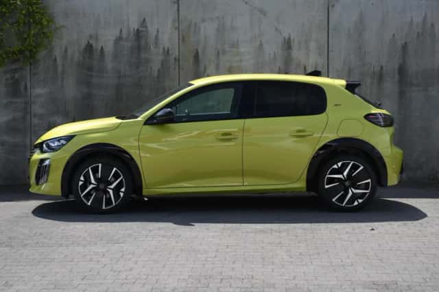 Peugeot 208 (2025) thumbnail 3