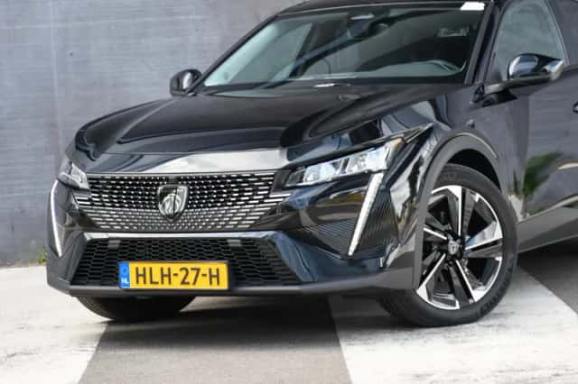 Peugeot 408 (2025) thumbnail 2