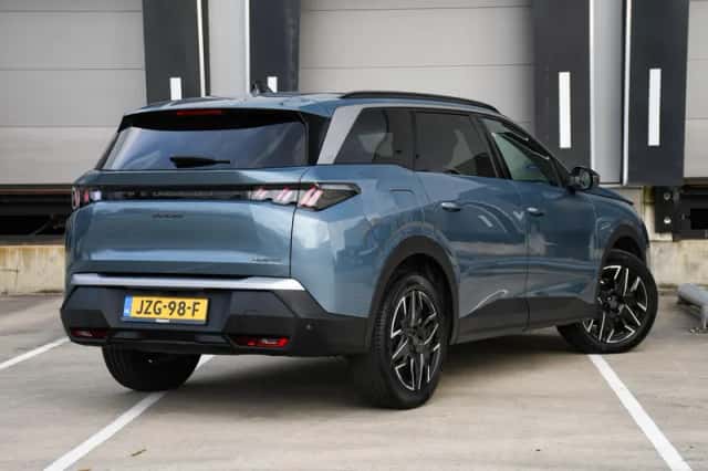 Peugeot 5008 (2025) thumbnail 5
