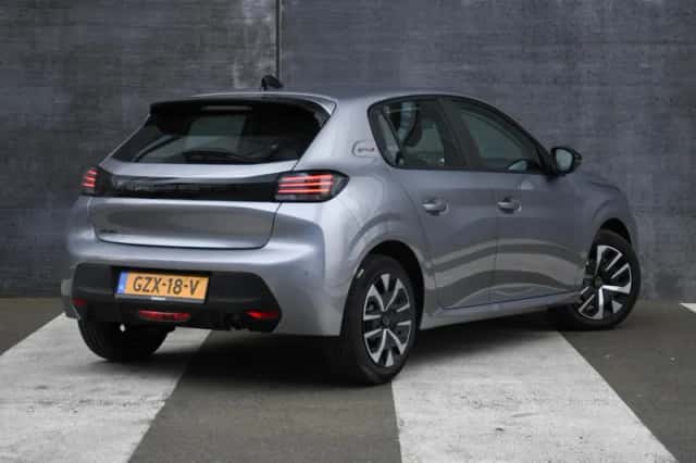 Peugeot 208 (2025) thumbnail 4