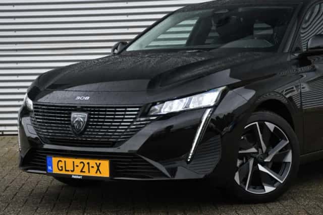 Peugeot 308 (2024) thumbnail 2