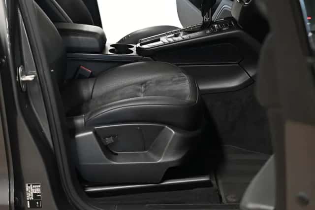 Porsche Macan (2016) thumbnail 19