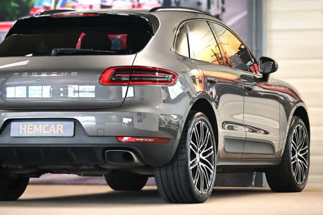 Porsche Macan (2016) thumbnail 32