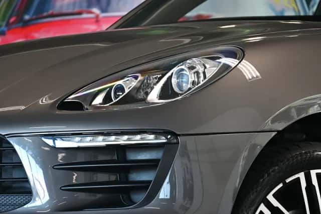 Porsche Macan (2016) thumbnail 6