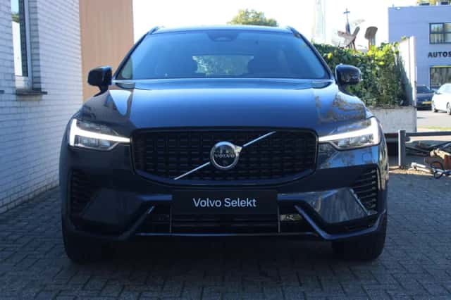 Volvo XC60 (2025) thumbnail 2