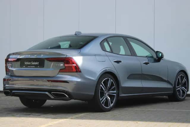 Volvo S60 (2019) thumbnail 2