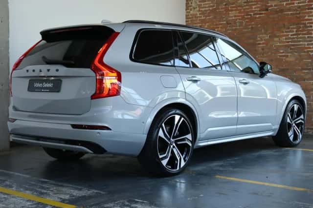 Volvo XC90 (2024) thumbnail 3