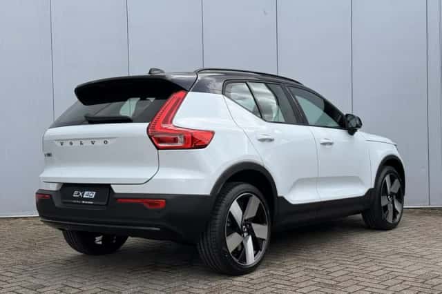 Volvo EX40 (2026) thumbnail 2