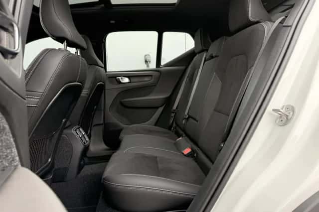 Volvo EX40 (2026) thumbnail 4