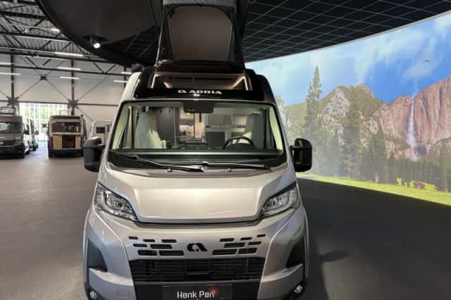 Adria Twin (2026) thumbnail 6