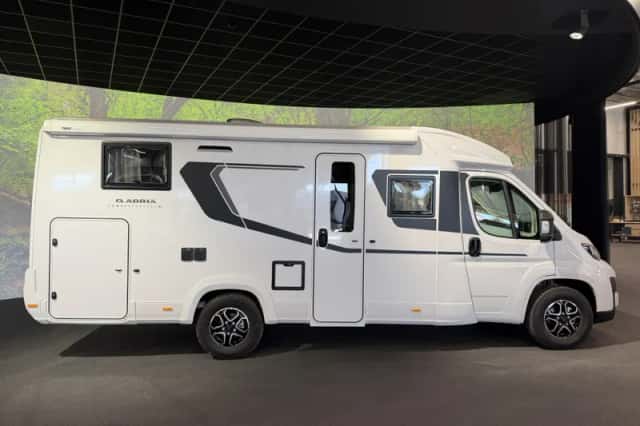 Adria Compact (2027) thumbnail 2