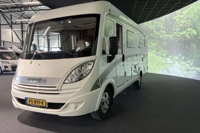 Hymer Exsis-i (2016) thumbnail 3