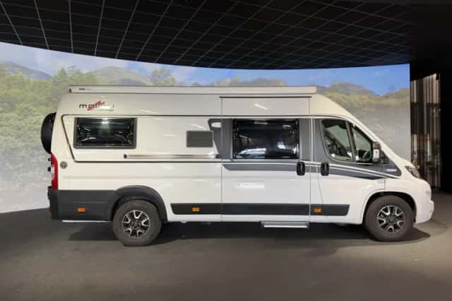 Malibu Van (2022) thumbnail 4