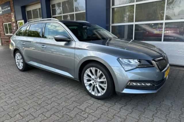 Škoda Superb (2020) thumbnail 6