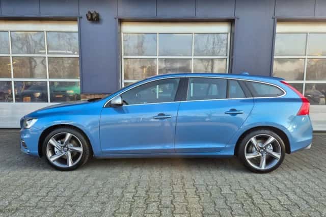 Volvo V60 (2014) thumbnail 4
